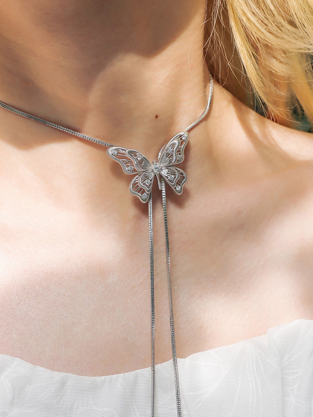 MUKTANK×SUN HUNTER “Emergence”Lace Butterfly Pull - Out Necklace