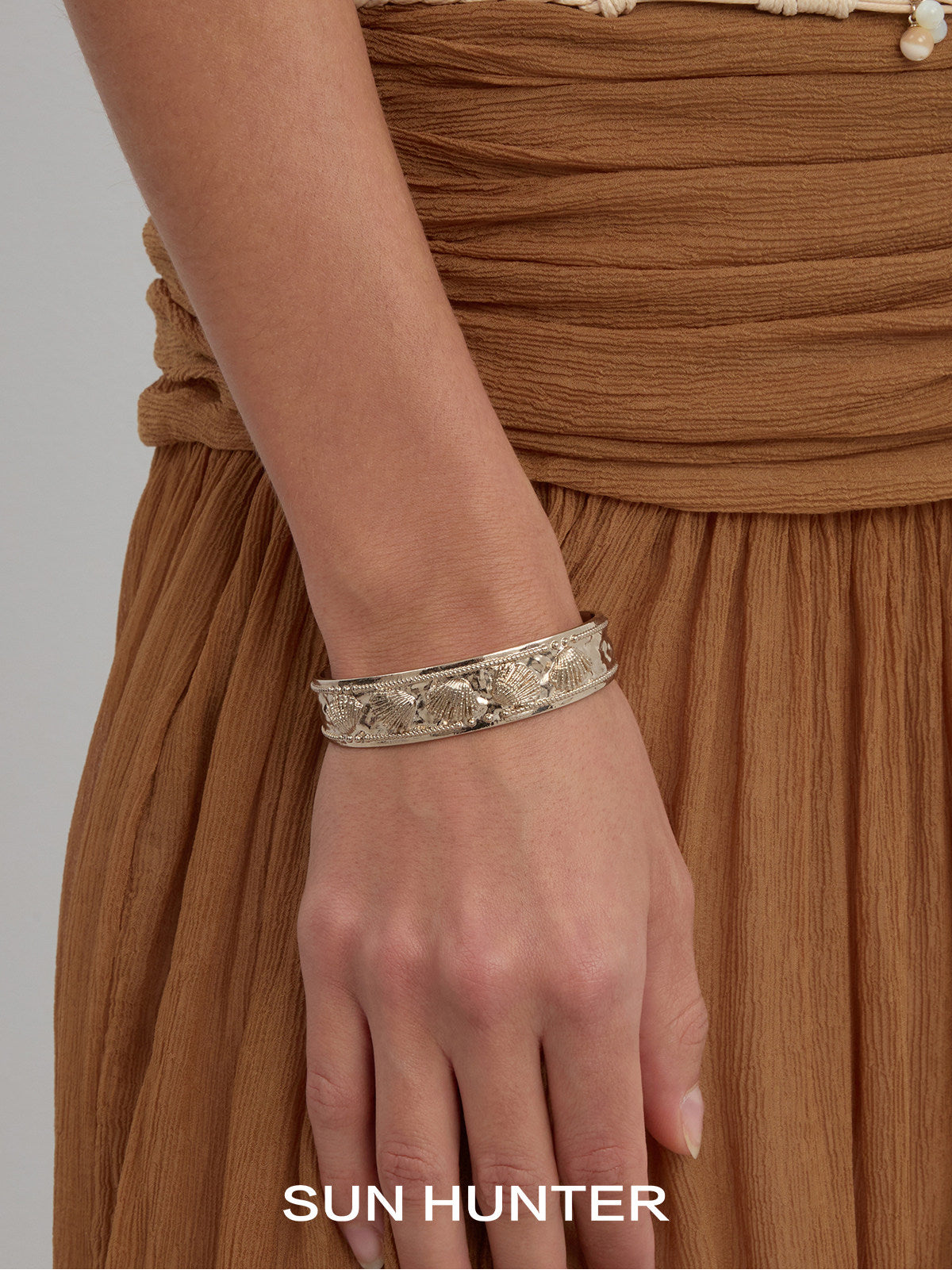 MUKTANK×SUN HUNTEROcean Embossed Vintage Bangle