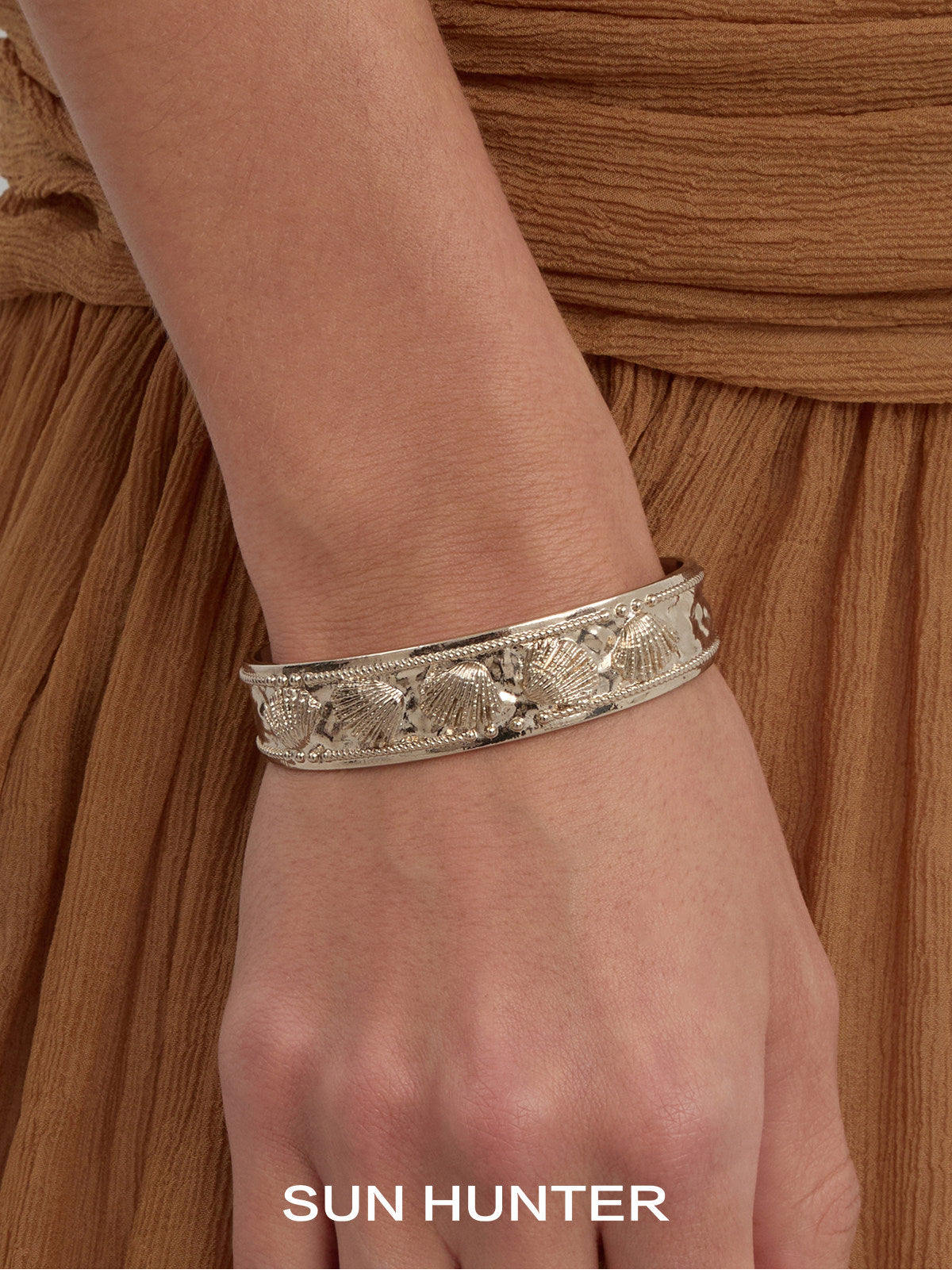 MUKTANK×SUN HUNTEROcean Embossed Vintage Bangle
