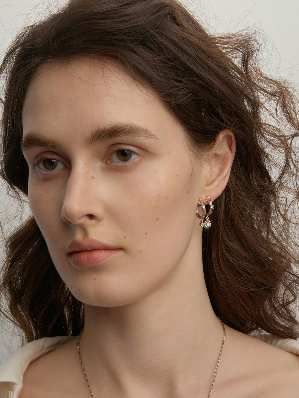 MUKTANK×SUN HUNTER Garden daisy double C hoop earrings
