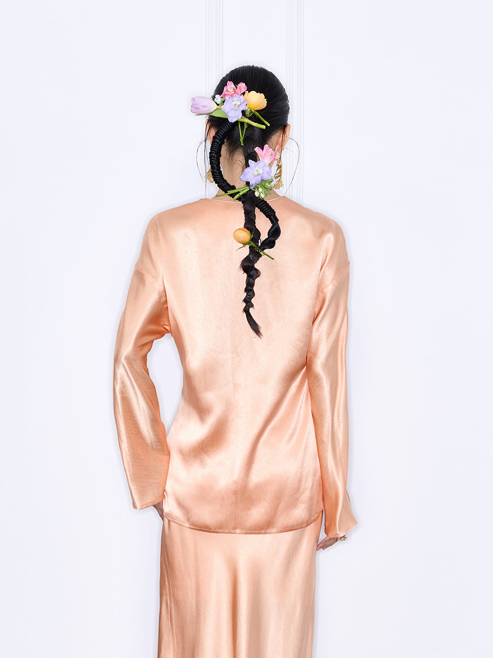 MUKZIN "Capsule Collection" New Chinese Style Embroidered V-Neck Acetate Blouse