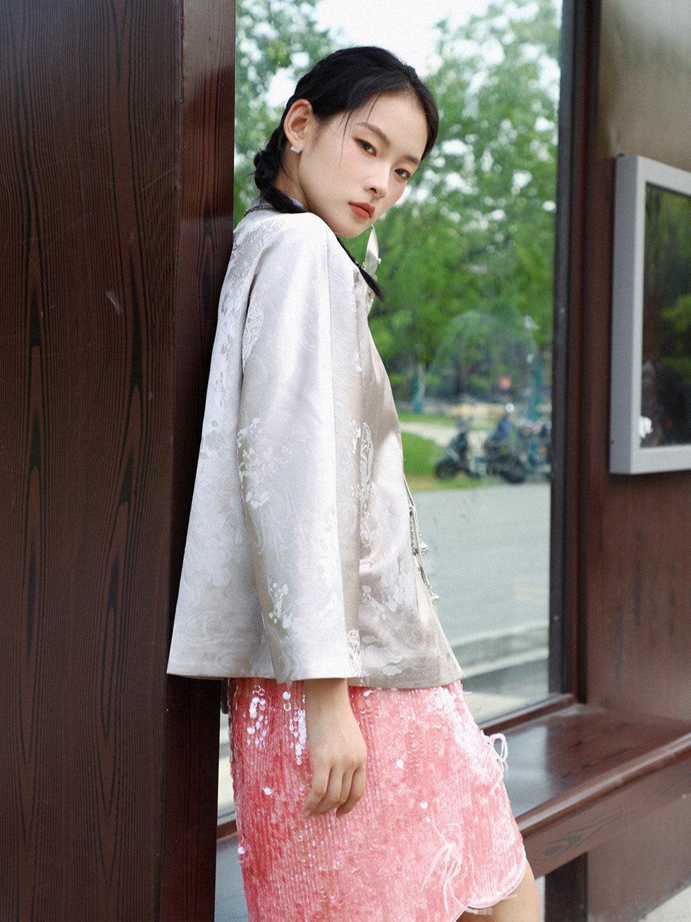 MUKZIN Velvet“Fish” Short Goldfish Embroidered Sequined Skirt.