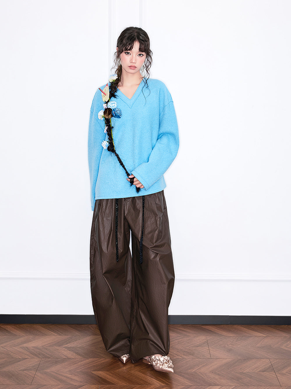 MUKZIN“Realm of Ethereal Mist”European-American Style Lazy Vibe Blue V-Neck Top with 3D Flower Embellishments