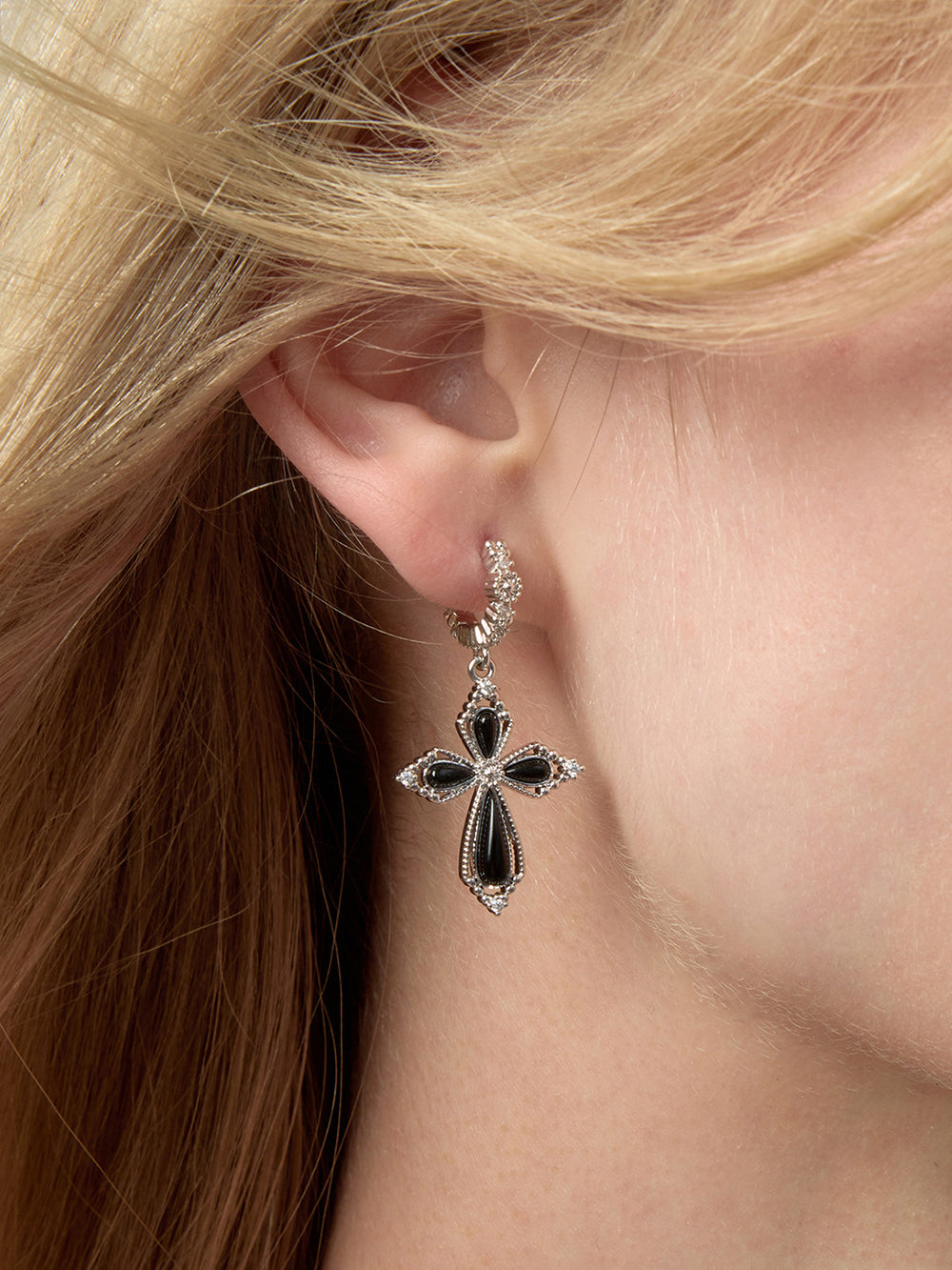 MUKTANK×SUN HUNTER Black Agate Petal Cross Drop Earrings