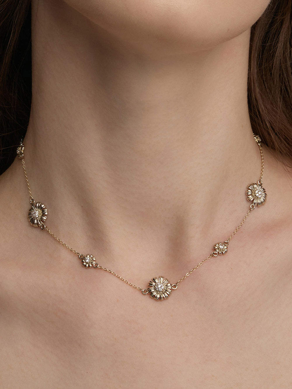 MUKTANK×SUN HUNTER Garden Daisy Choker