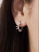 MUKTANK×SUN HUNTERSleek key ear cuff