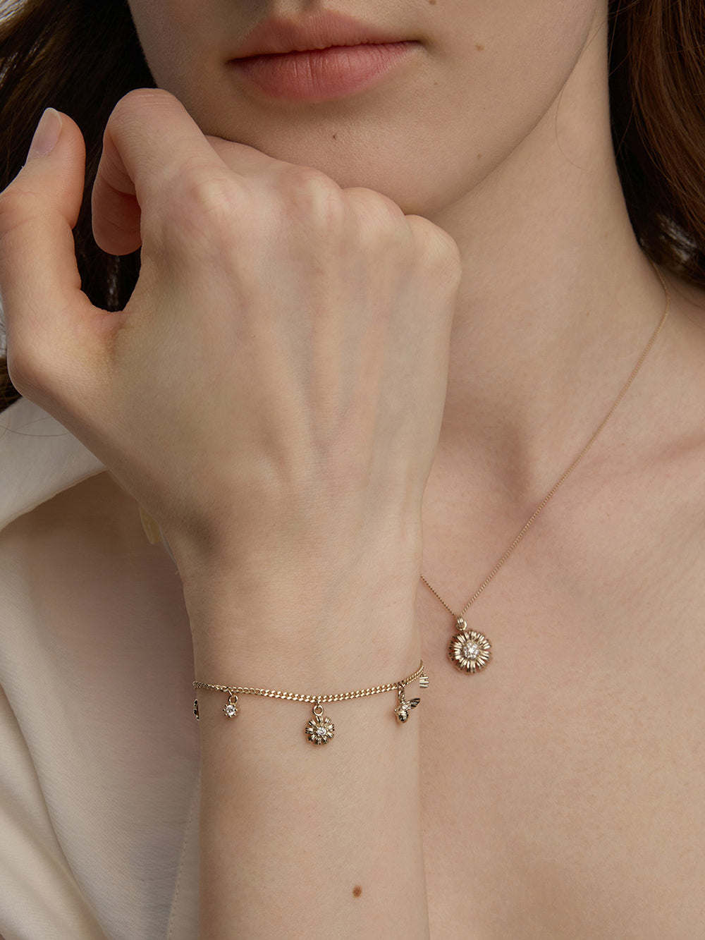 MUKTANK×SUN HUNTER Garden Daisy & Bee Bracelet