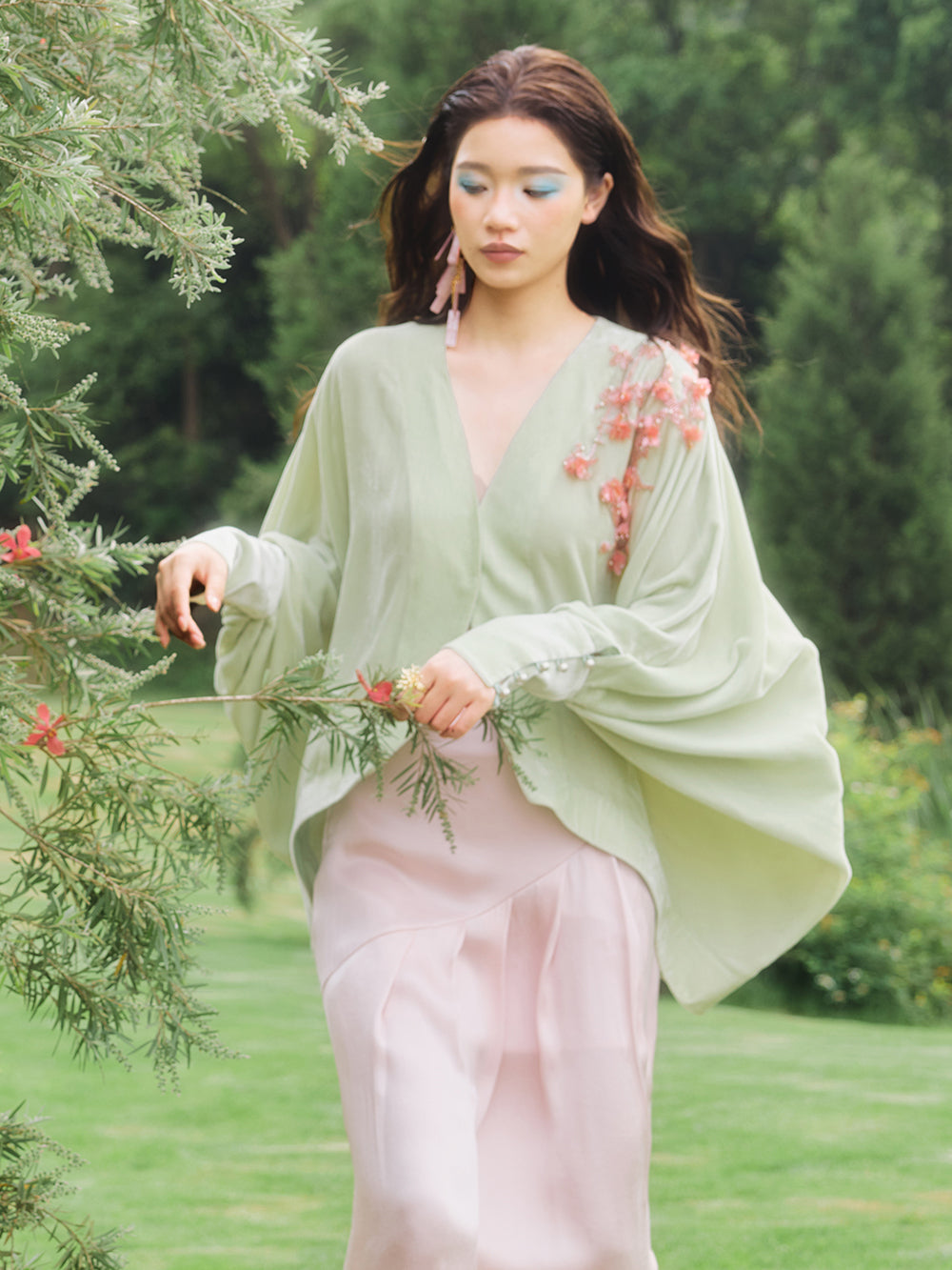 MUKZIN×Capsule Collection New Chinese-Style Silk Stand Collar Jacket with Tassels – Green