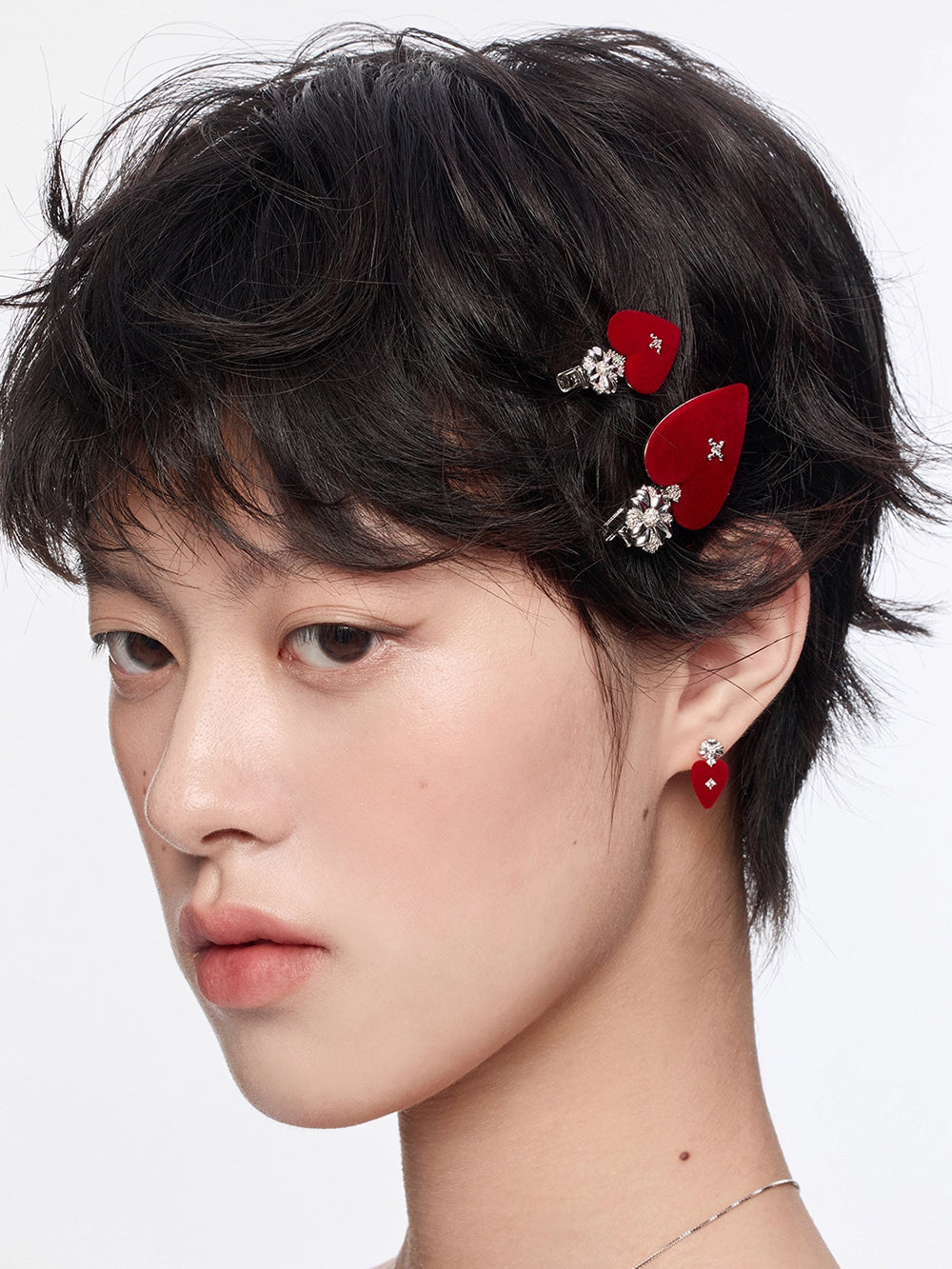MUKTANK×SUN HUNTER Small-Sized Velvet Heart Floral Crown Stud Earrings