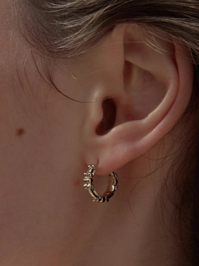 MUKTANK×SUN HUNTER Iris Flower Embossed Ear Cuffs