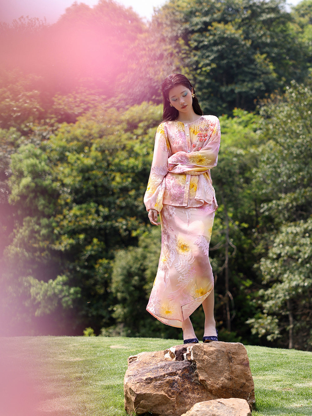 MUKZIN×Flourishing Blooms New Chinese-style intangible cultural heritage Hami hand-embroidered silk skirt with floral patterns