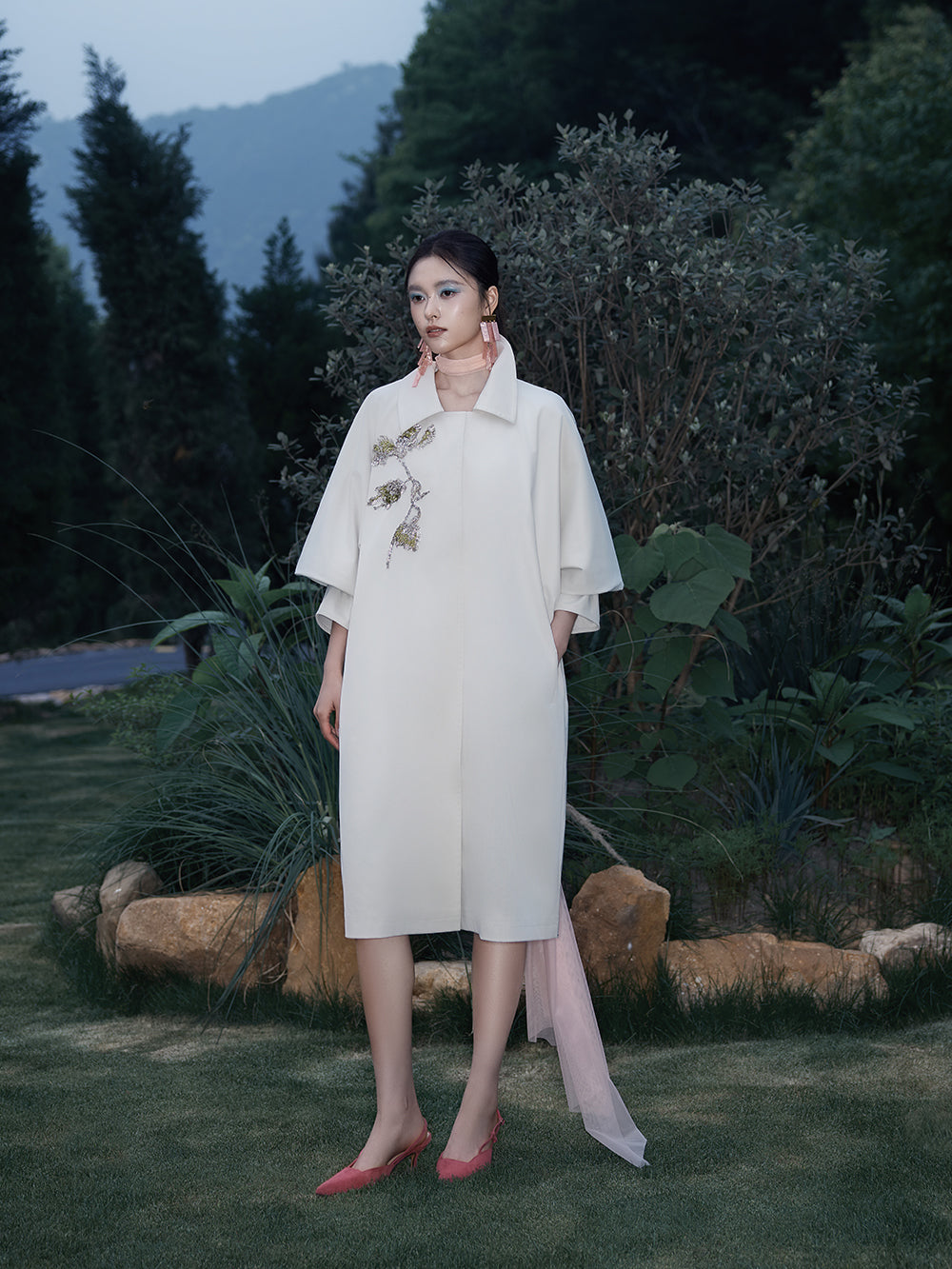 MUKZIN×Flourishing New Chinese-Style Embroidered Mid-Length Trench Coat