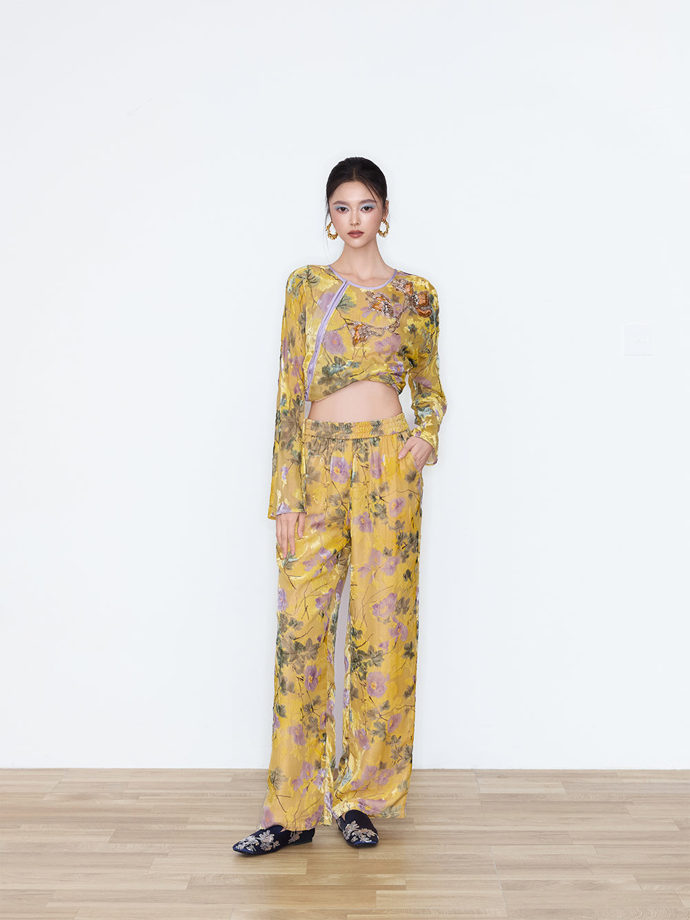 MUKZIN×Capsule Collection New Chinese-Style Silk Top with Intangible Cultural Heritage Embroidery