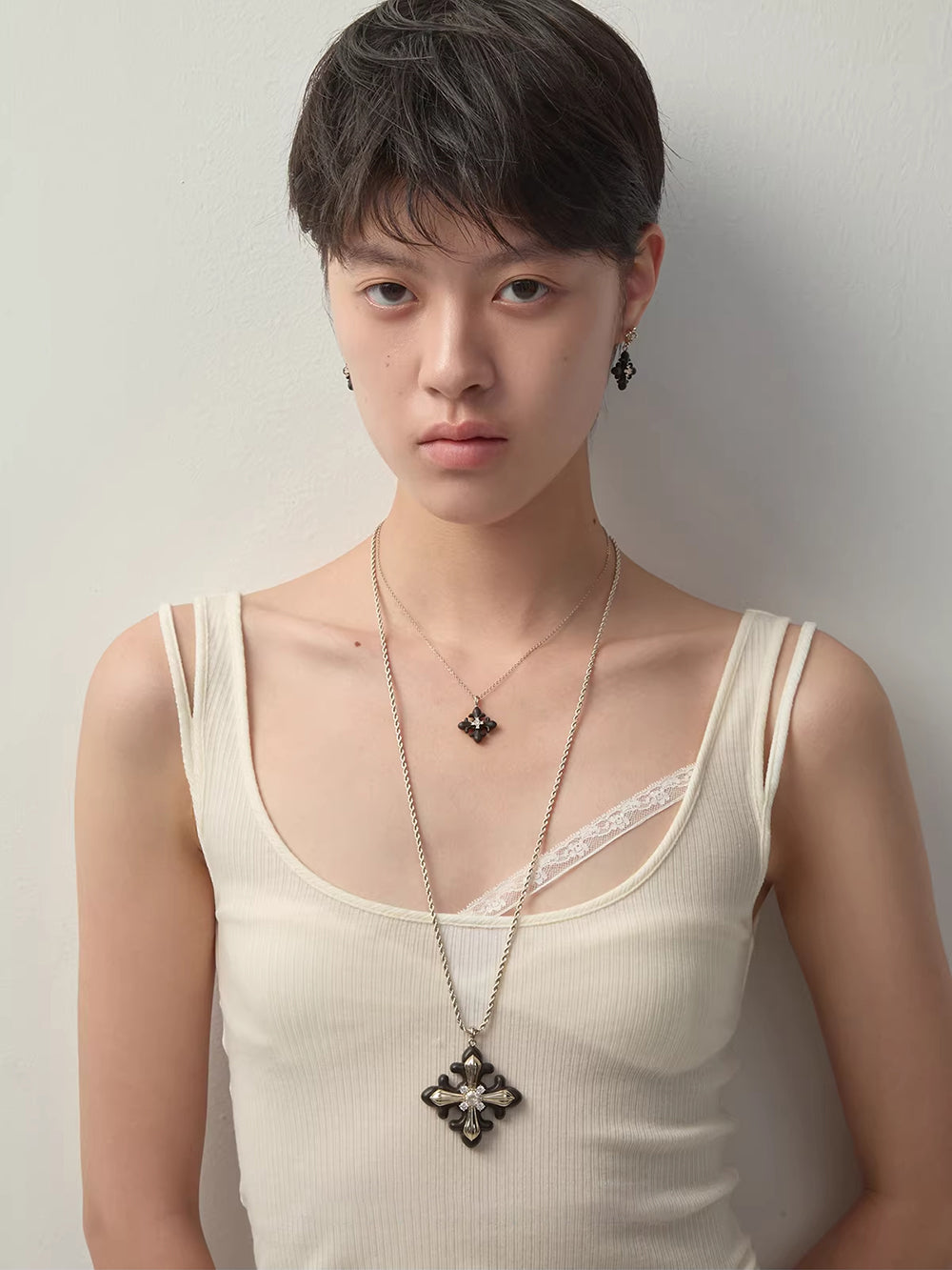 MUKTANK×SUN HUNTER Short Plain Wooden Iris Chain Necklace