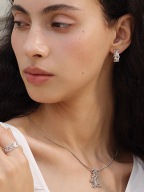 MUKTANK×SUN HUNTER “Emergence”Full-Circle Lace Butterfly Earrings