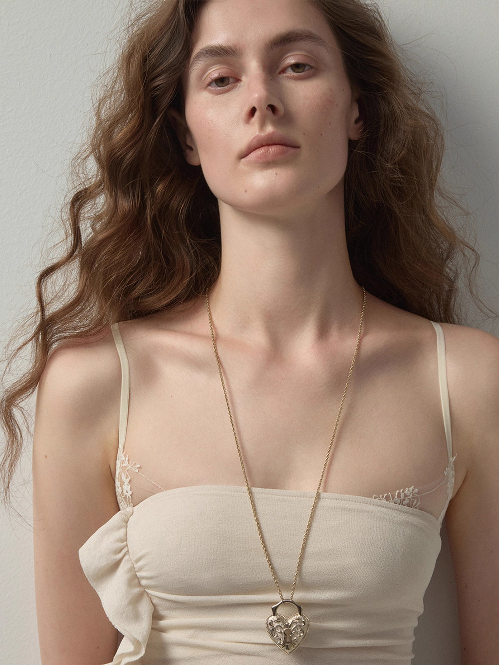 MUKTANK×SUN HUNTER Long Vintage Embossed Heart Necklace