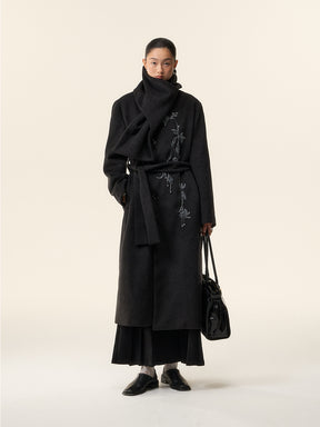 MUKTANK×LOUMUTAKU Scarf-Accented Beaded Embroidery Coat