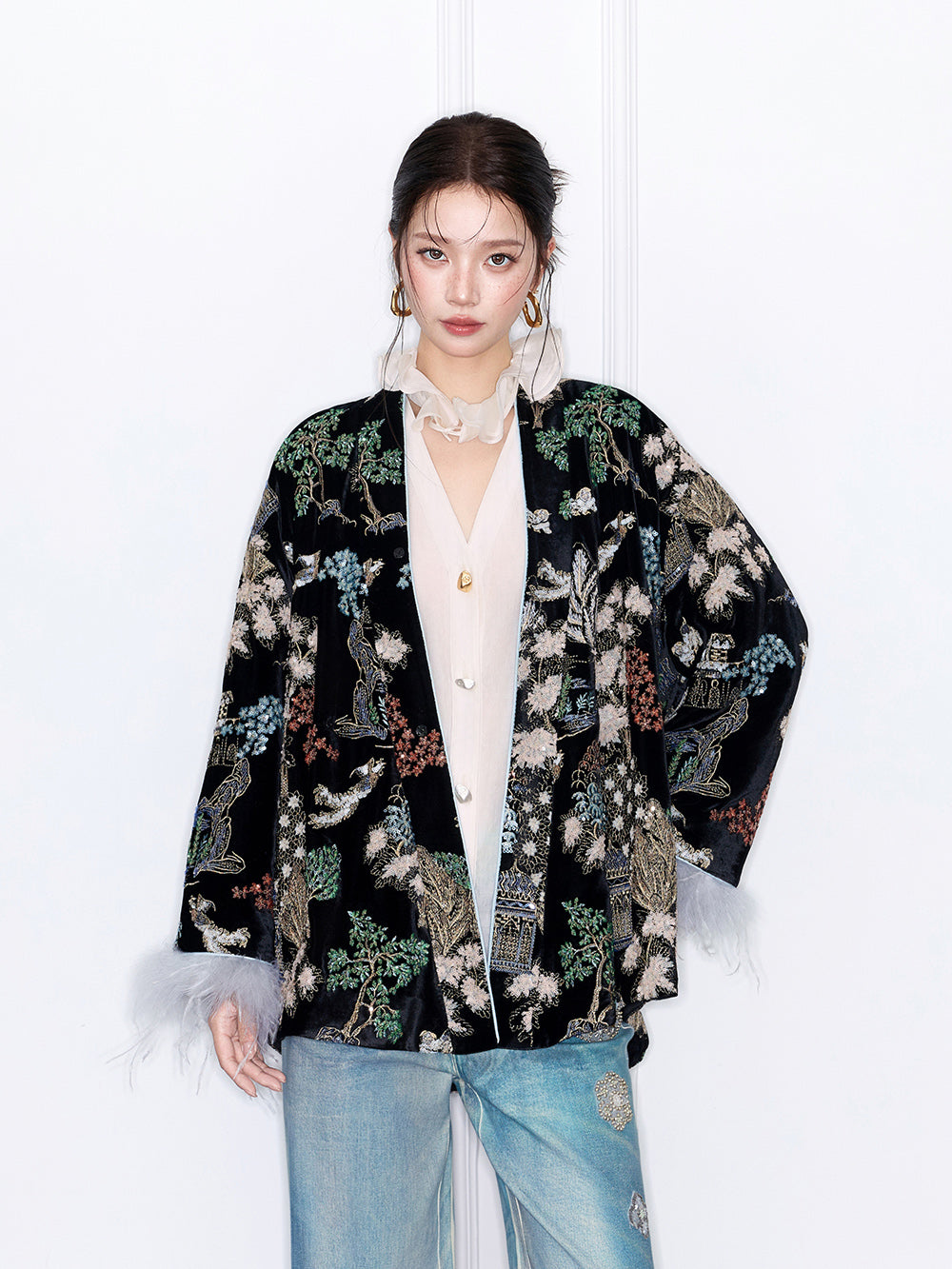 MUKZIN“Capsule Collection”"New Chinese Style Heavy Embroidery Velvet Padded Jacket with Feather Cuffs