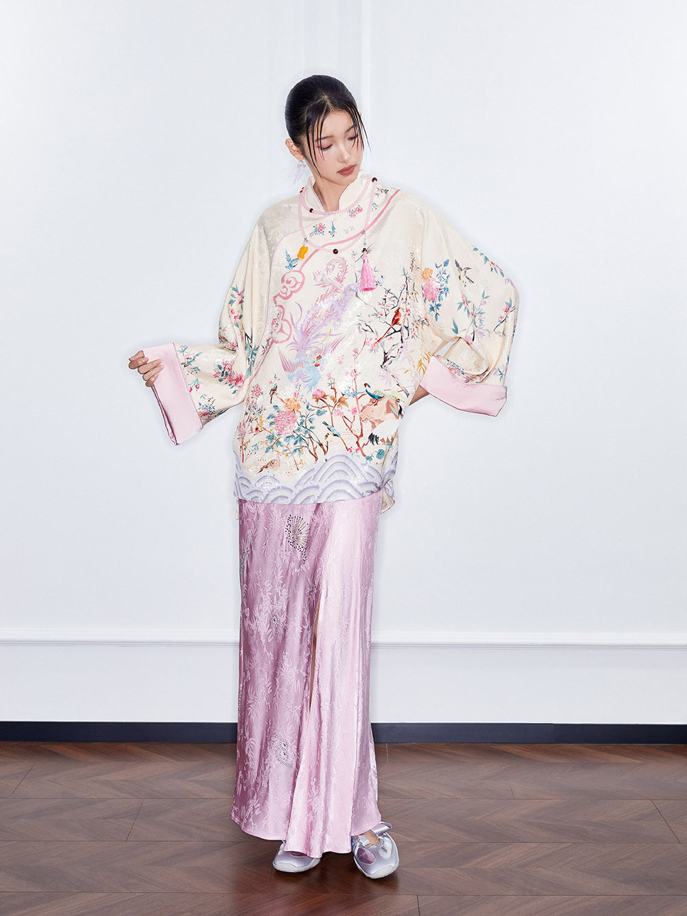 MUKZIN  Spring Prelude"Startling Swan Goose" Satin Printed Neo Chinese Style Cloak