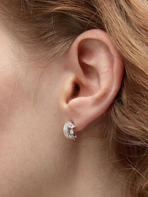 MUKTANK×SUN HUNTER Mother-of-Pearl Iris Half-Hoop Earrings