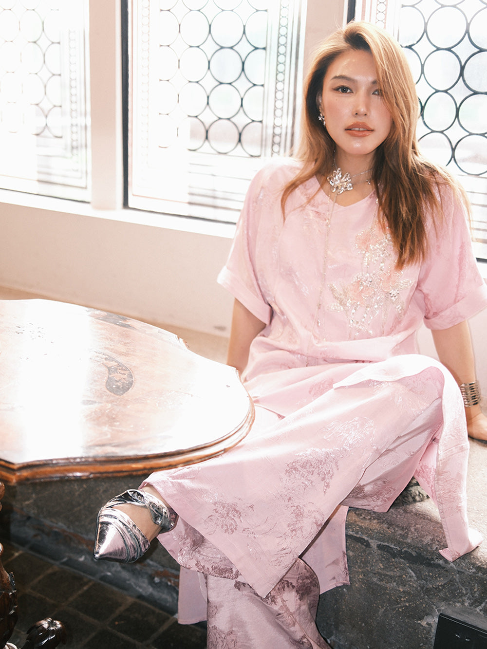 MUKZIN“Capsule Collection”Women's Pink Jacquard Sequin Floral Embroidered Loose Short - Sleeve Top