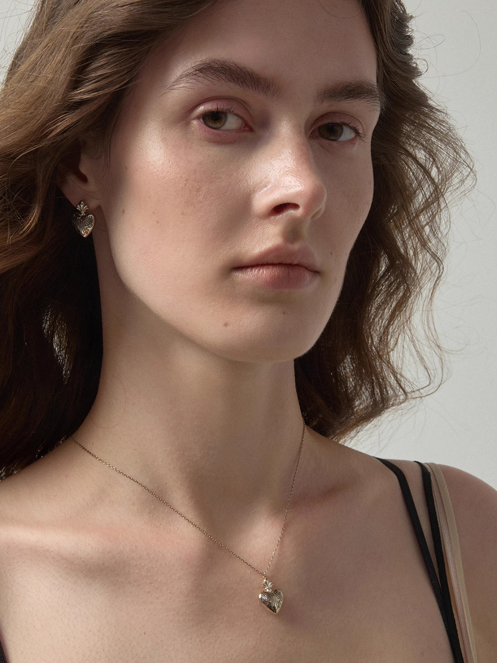 MUKTANK×SUN HUNTER Iris Carved Heart Plain Chain Necklace