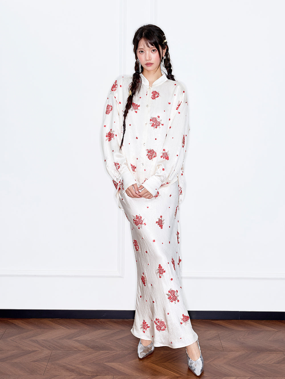 MUKZIN“Capsule Collection”Exquisite Red Floral Retro-style Stand-up Collar Off-white Shirt