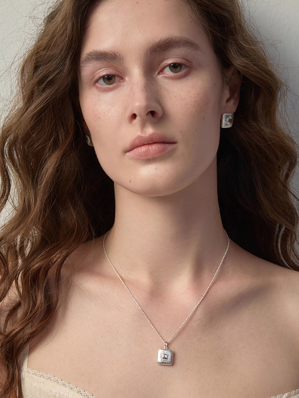 MUKTANK×SUN HUNTER Square Brushed Necklace