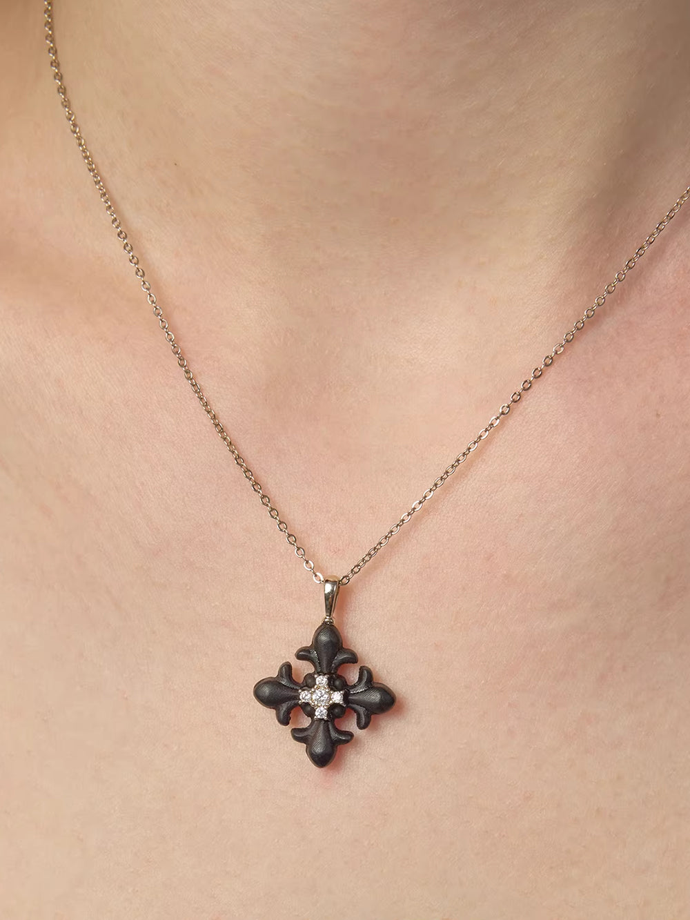 MUKTANK×SUN HUNTER Short Plain Wooden Iris Chain Necklace