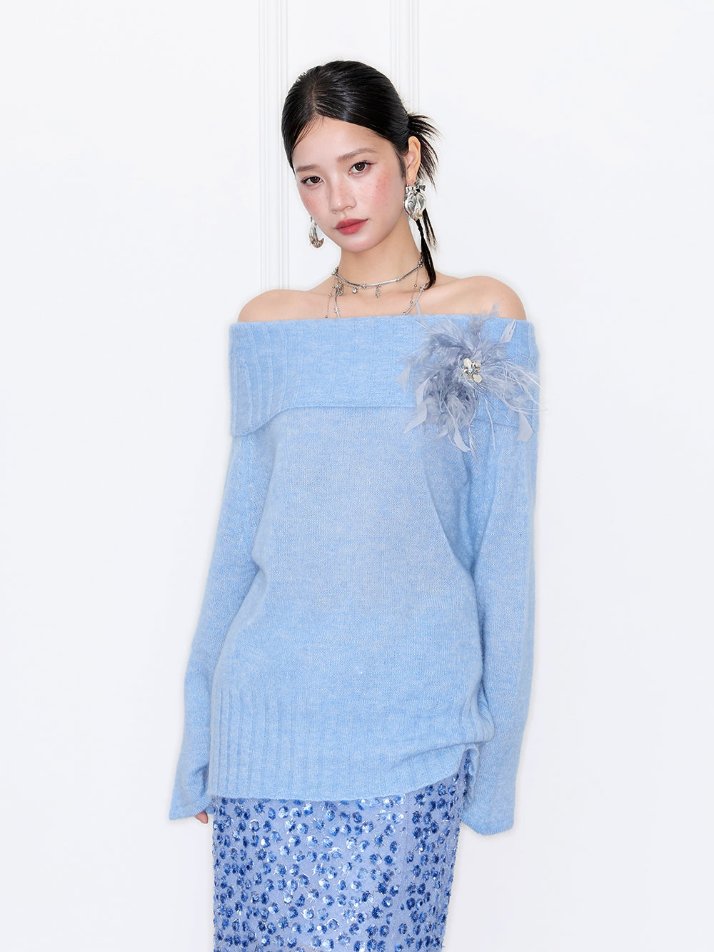 MUKZIN“Capsule Collection”Off-the-shoulder Feather Decor Loose Sweater