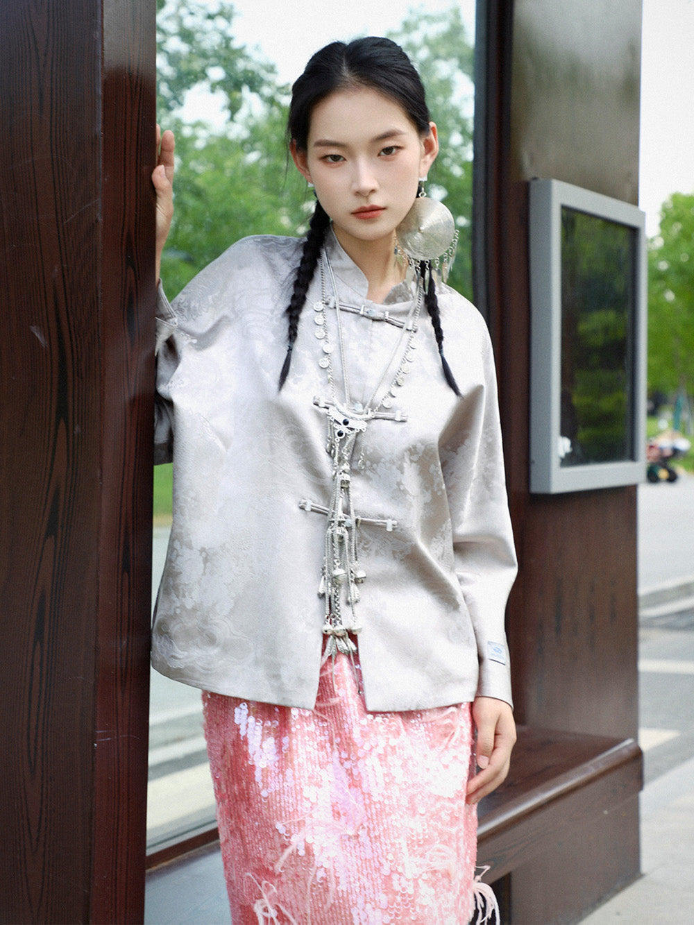 MUKZIN Velvet“Fish” Short Goldfish Embroidered Sequined Skirt.