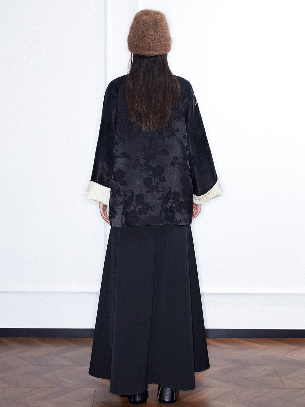 MUKZIN  Linglong "Night Banquet" Chinese Embroidered Jacquard Coat