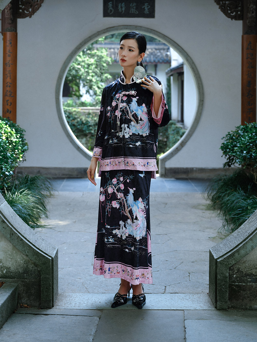 MUKZIN  Linglong "Linglongzi" Stand Collar Velvet Printed Cardigan