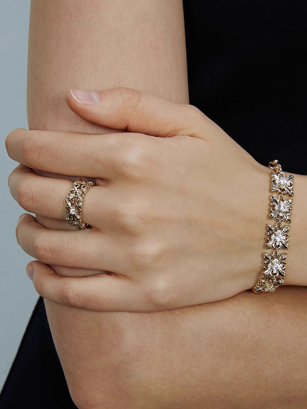 MUKTANK×SUN HUNTER Small Iris-themed Bracelet