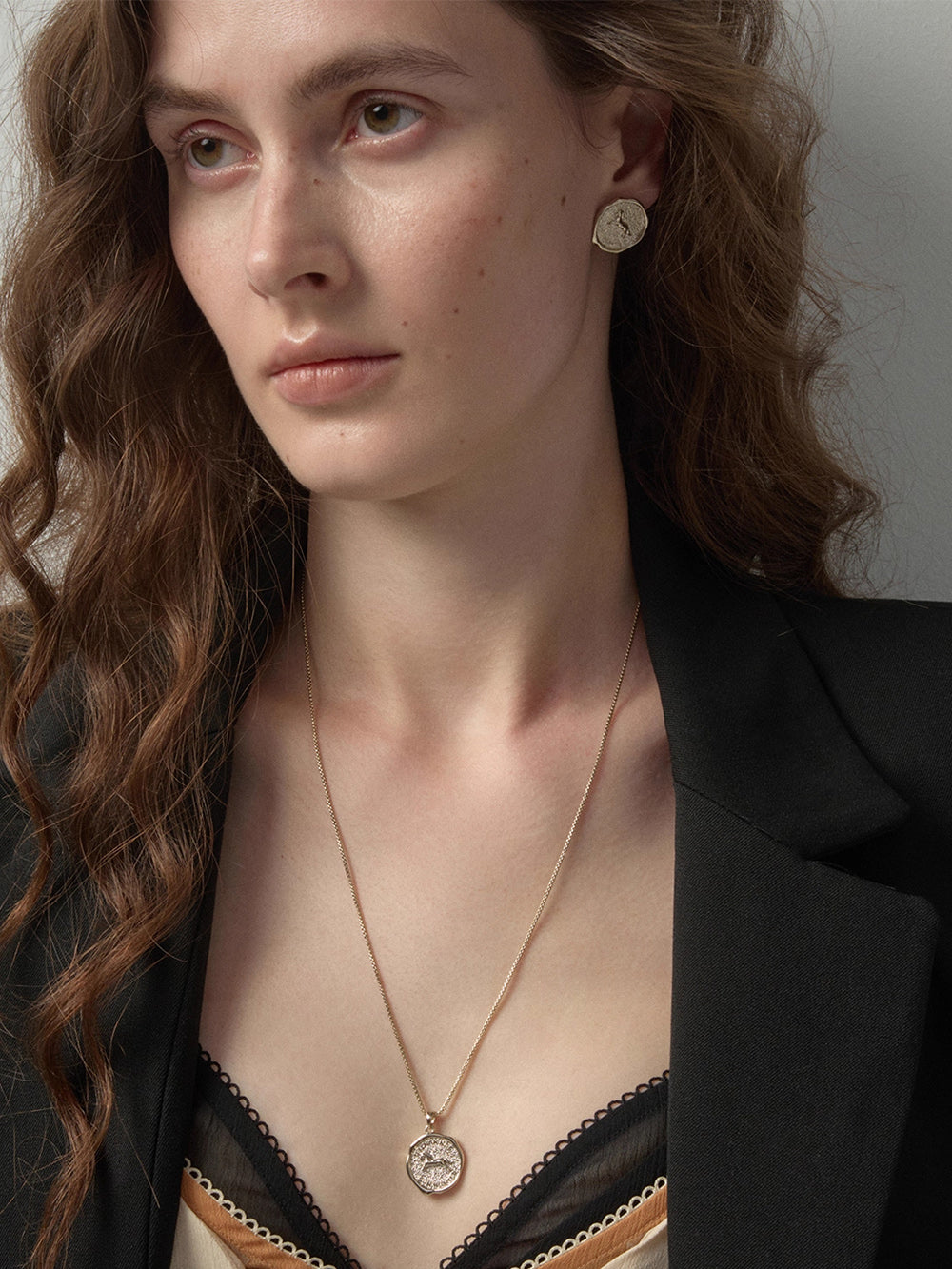 MUKTANK×SUN HUNTER Pegasus Coin Medium-length Chain Necklace