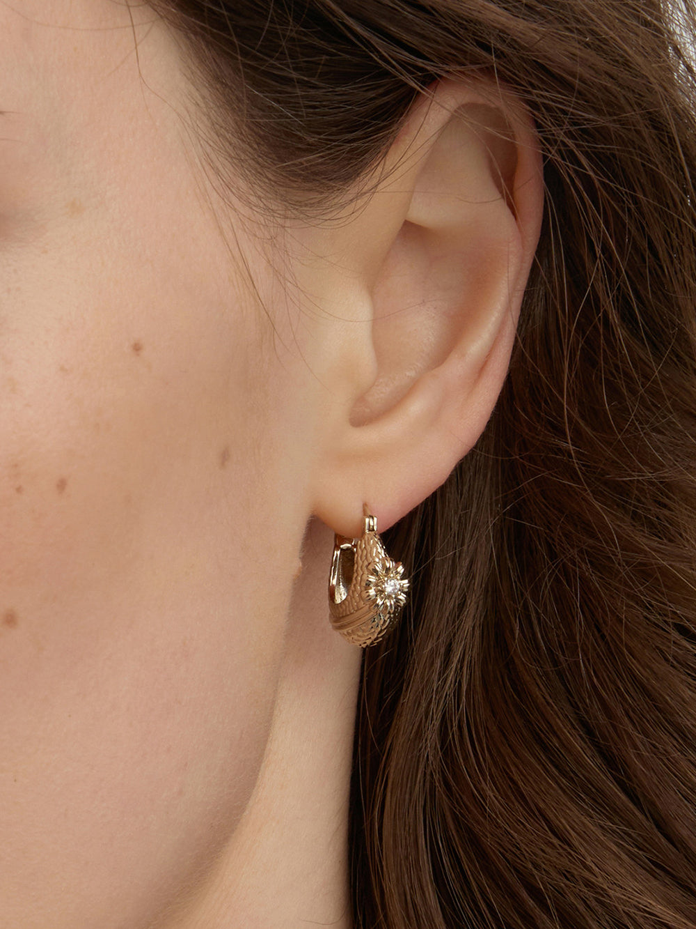 MUKTANK×SUN HUNTER Garden daisy flower basket with ear fasteners