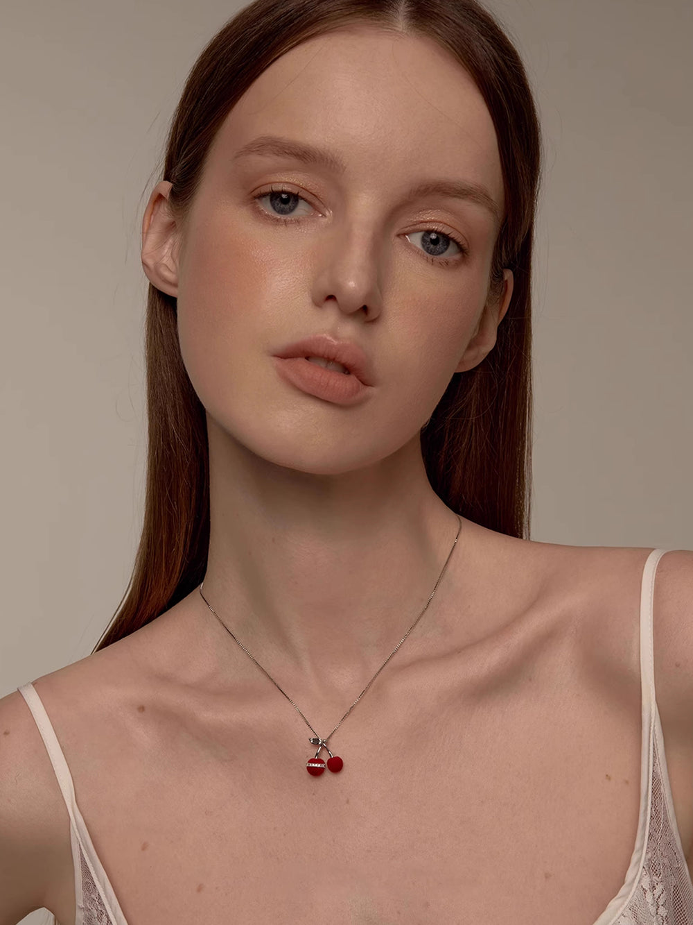 MUKTANK×SUN HUNTER Velvet Cherry Necklace with Leaves