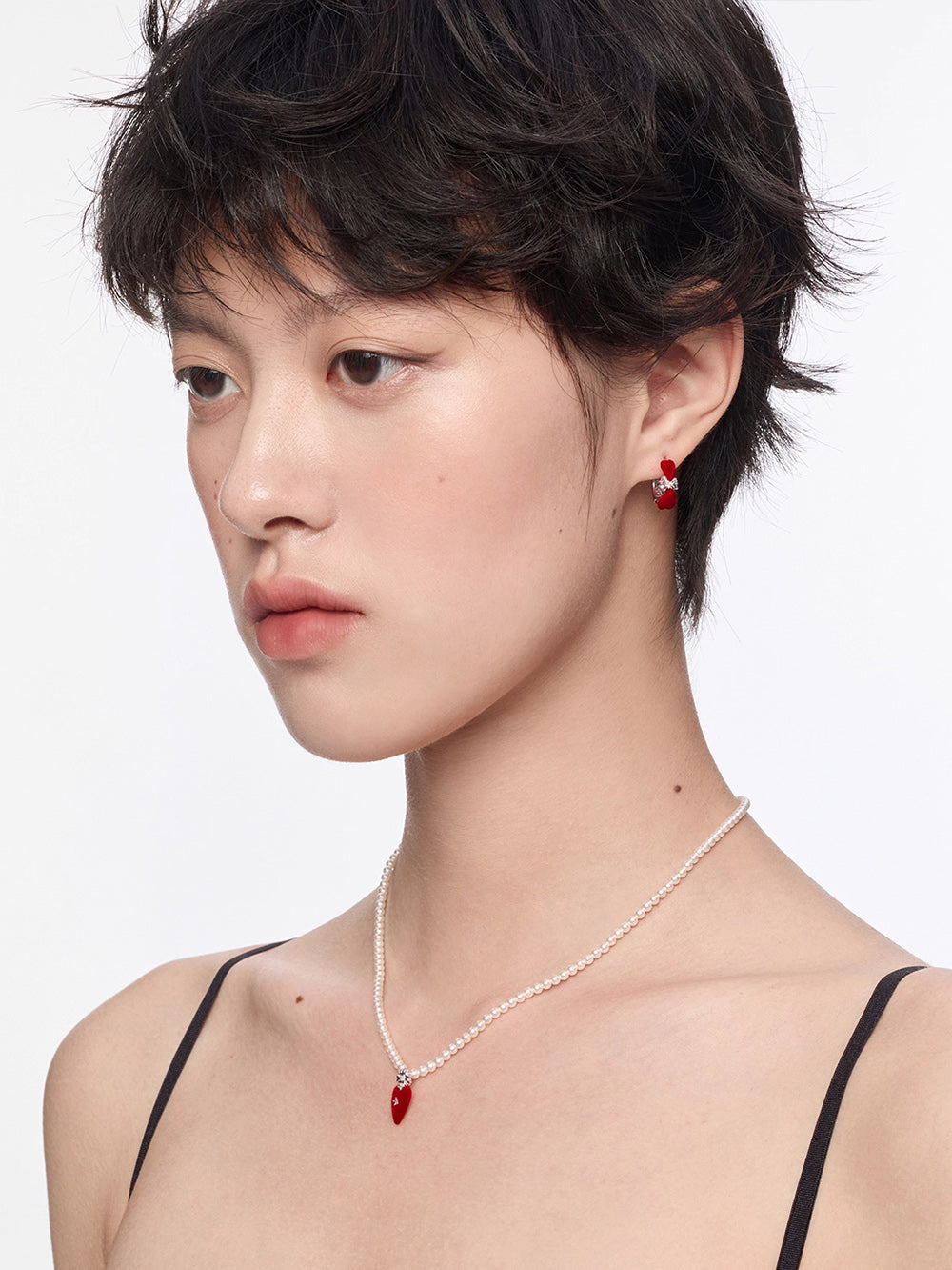 MUKTANK×SUN HUNTER Small-Sized Velvet Heart Faux Pearl Necklace