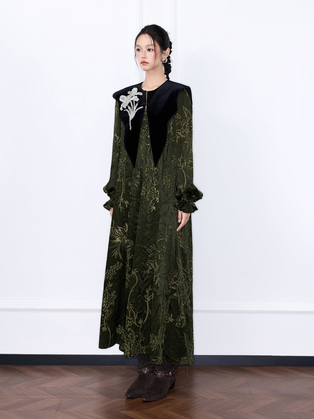 MUKZIN“Capsule Collection”Luxury Velvet Paneled Floral Print Maxi Dress