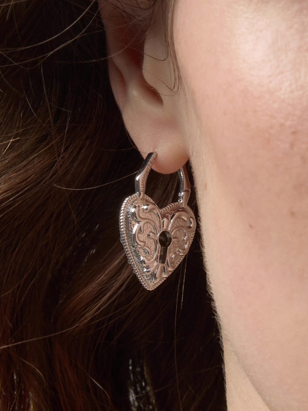 MUKTANK×SUN HUNTER Heart Embossed Ear Cuffs