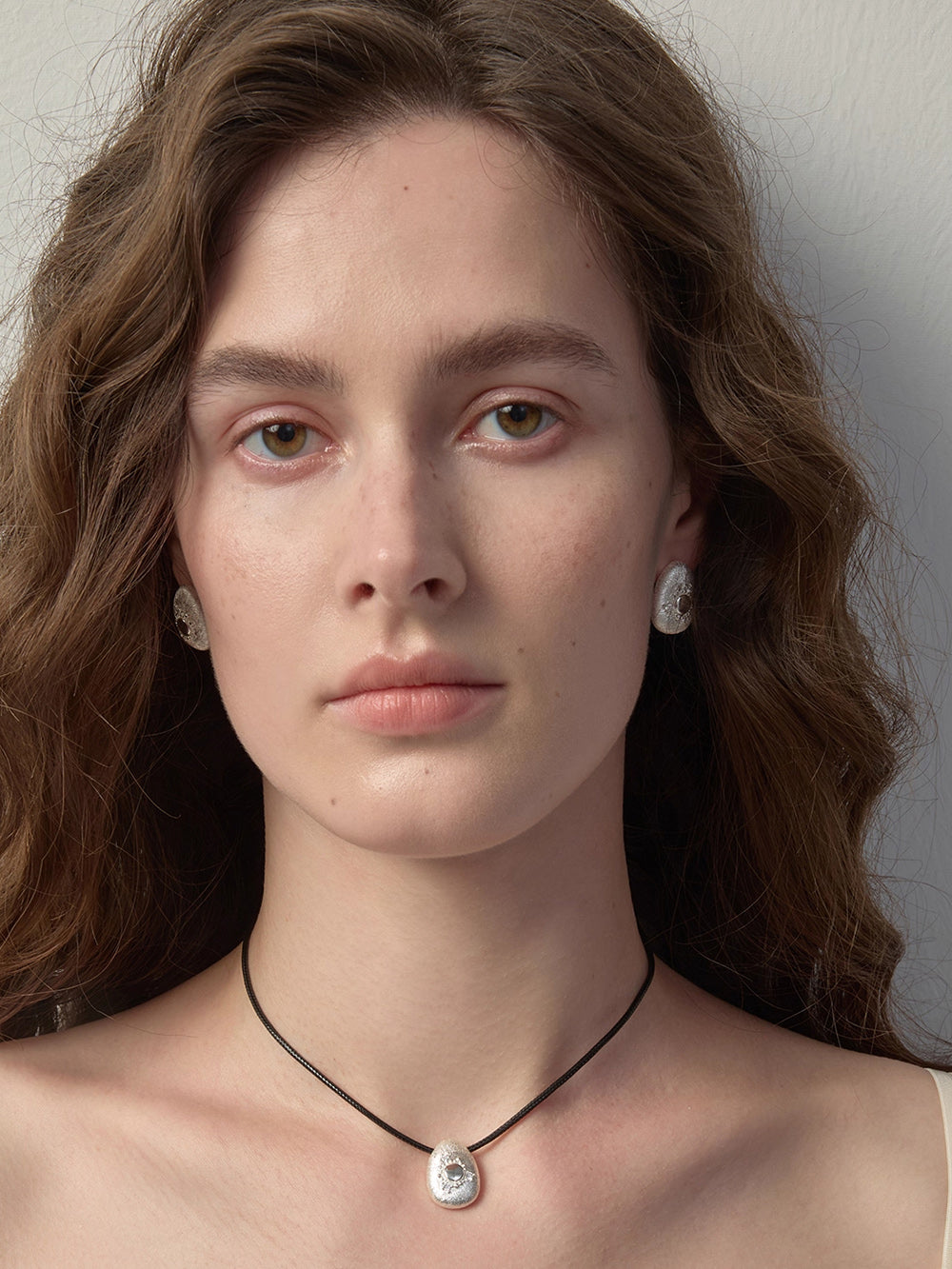 MUKTANK×SUN HUNTER Oval Brushed Stud Earrings