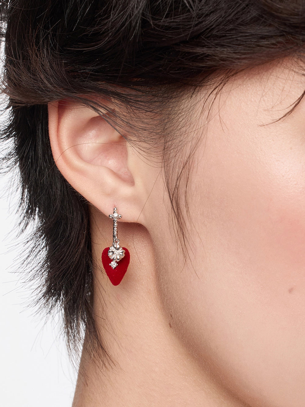 MUKTANK×SUN HUNTER Velvet Heart Flower Ear Cuffs