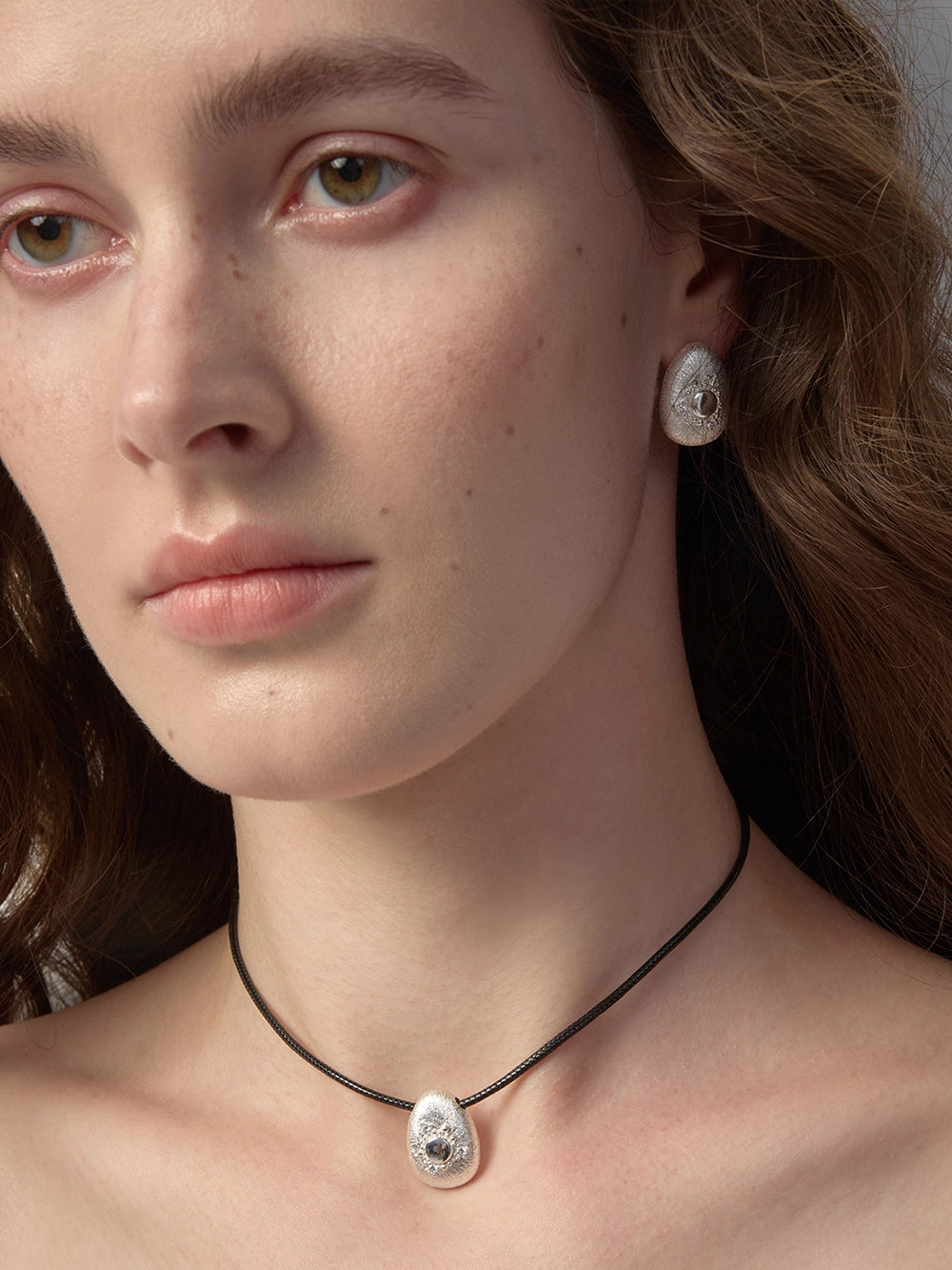 MUKTANK×SUN HUNTER Oval Brushed Adjustable Slider Necklace