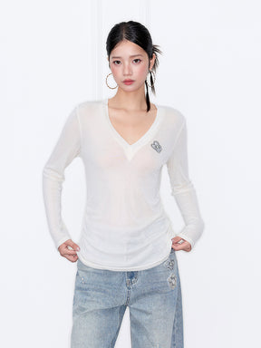 MUKZIN“Capsule Collection”V-Neck Slim-Fit Base Layer Top with Rhinestone Embellishment