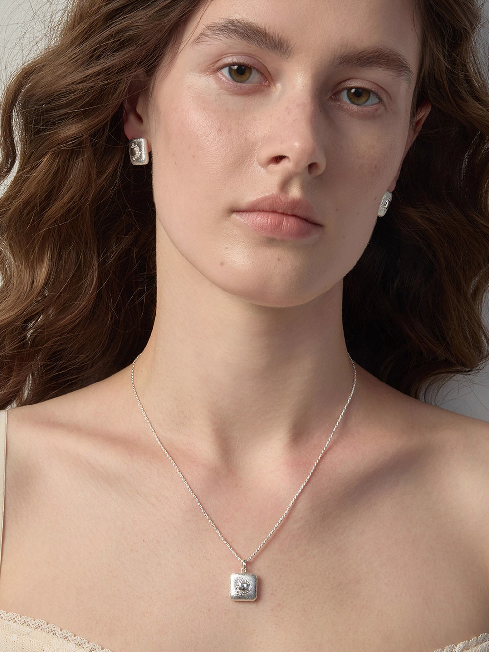 MUKTANK×SUN HUNTER Square Brushed Stud Earrings