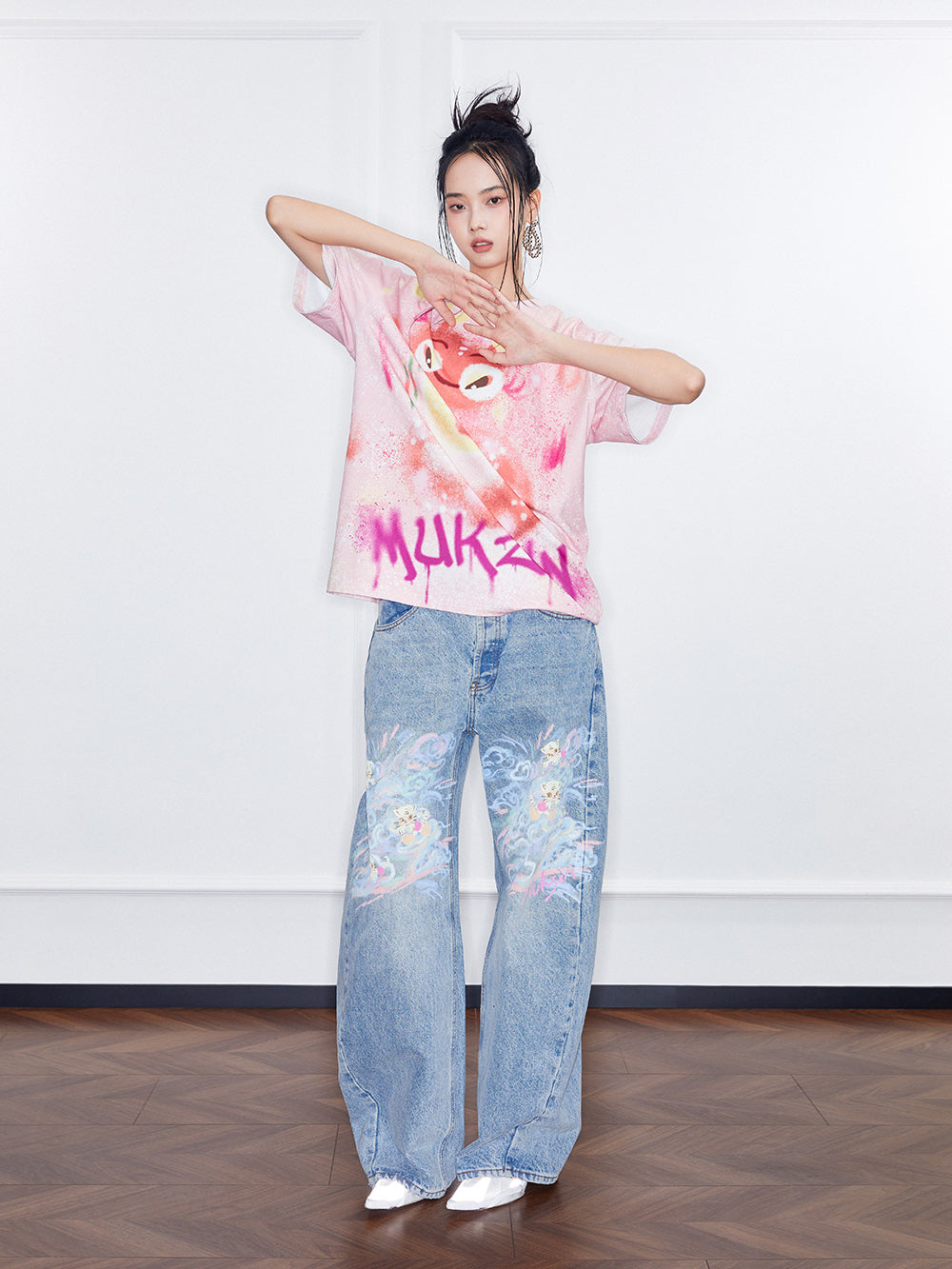 MUKZIN  SpringPrelude "Fortunate Tiger Soaring through Clouds" Washed Denim Curved - blade Pants