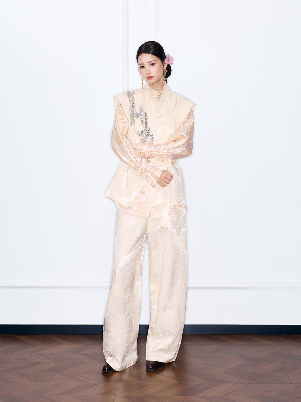 MUKZIN“Night Ballad of Chang'an”Beige Jacquard Wide-Leg Pants | Oriental Satin Balloon Trousers with Elastic Waist