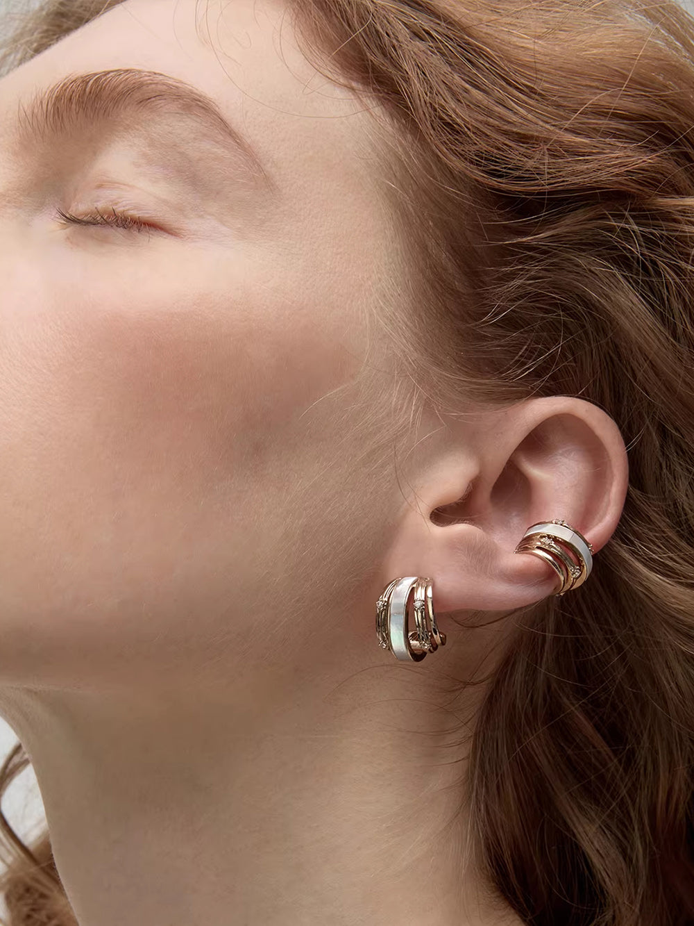 MUKTANK×SUN HUNTER Mother-of-Pearl Iris Four-Ring Ear Cuff