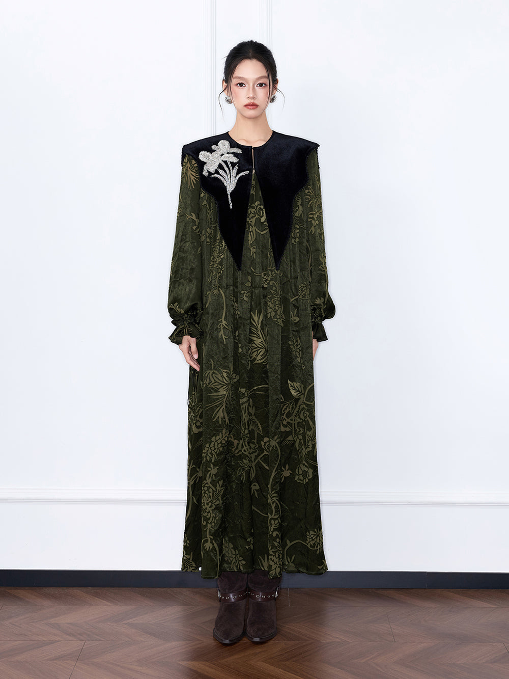 MUKZIN“Capsule Collection”Luxury Velvet Paneled Floral Print Maxi Dress