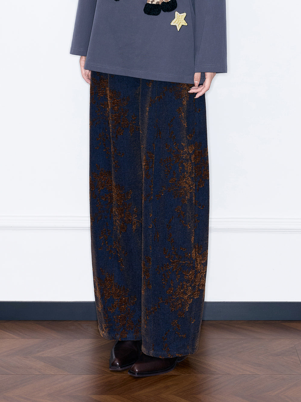 MUKZIN“Capsule Collection”Black and Gold Jacquard Curved Wide Leg Pants